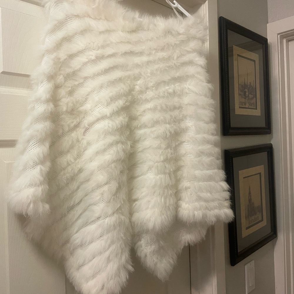 Elegant White 100% Fur Poncho